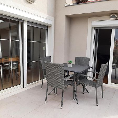 Apartments Luna Sveti Filip i Jakov Dış mekan fotoğraf