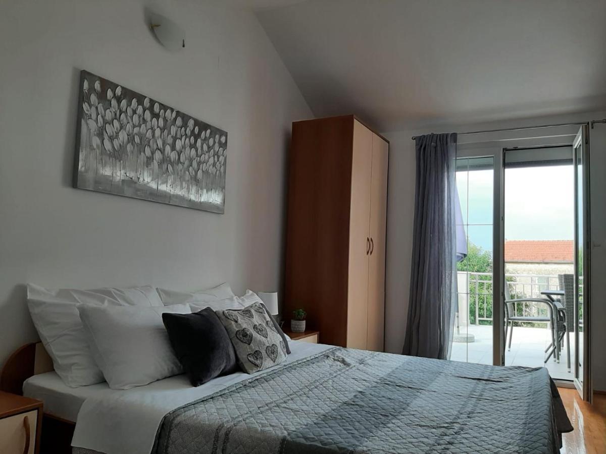 Apartments Luna Sveti Filip i Jakov Dış mekan fotoğraf