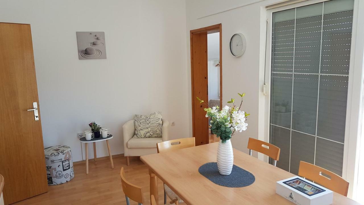 Apartments Luna Sveti Filip i Jakov Dış mekan fotoğraf