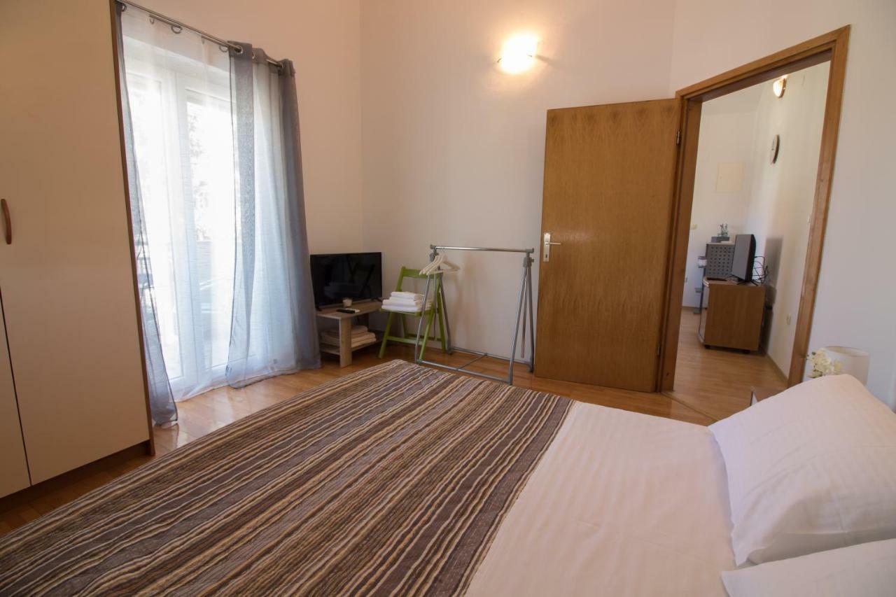 Apartments Luna Sveti Filip i Jakov Dış mekan fotoğraf